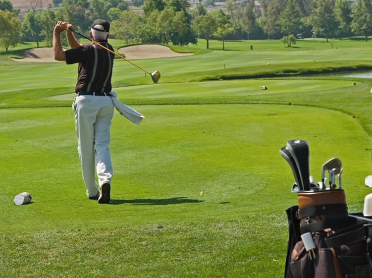 Le golf de Pessac  à 1 kilomètre
