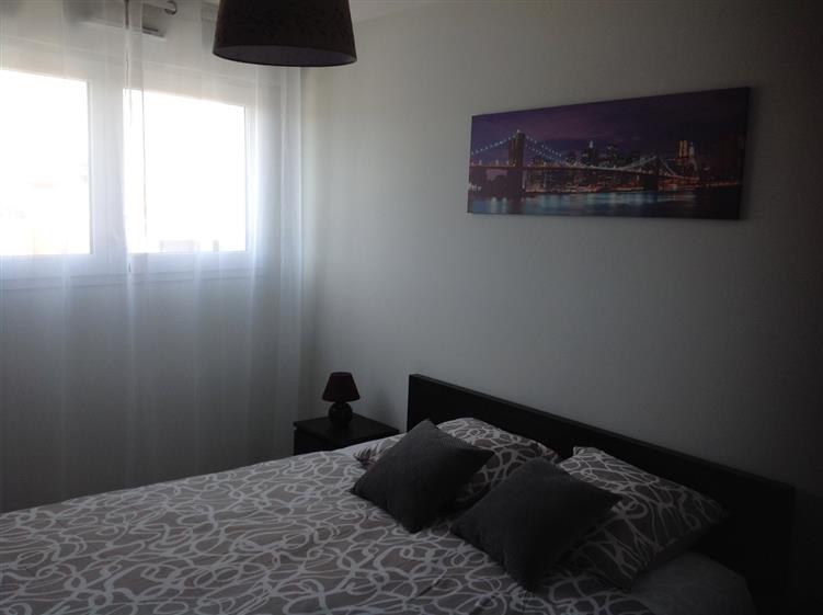 Chambre avec TV lit 160x200